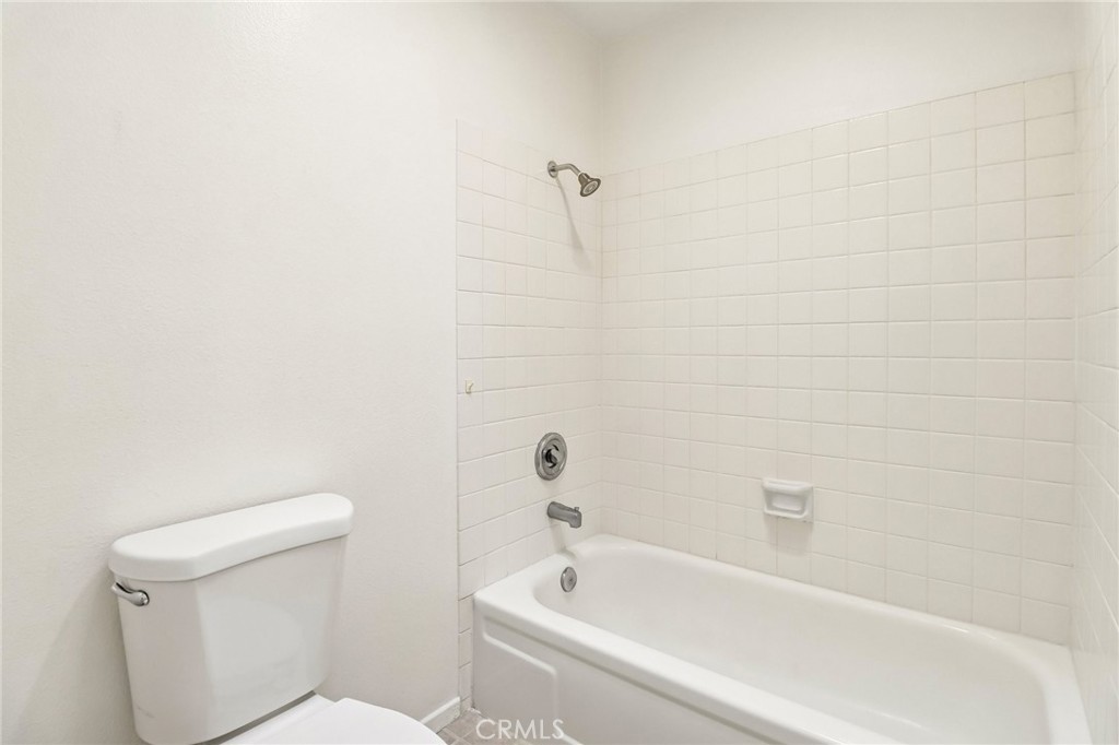 450 W Vermont 2102 Property Photo 18