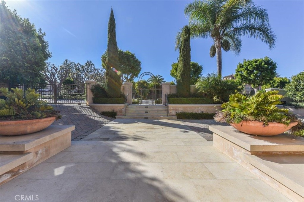 11 Skyridge Property Photo 3