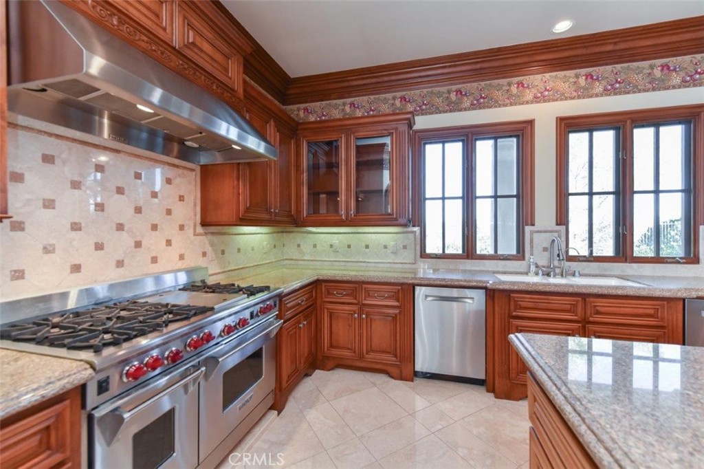 11 Skyridge Property Photo 17