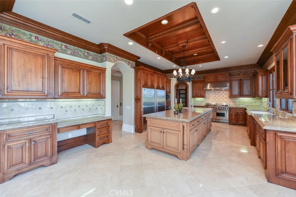11 Skyridge Property Photo 18