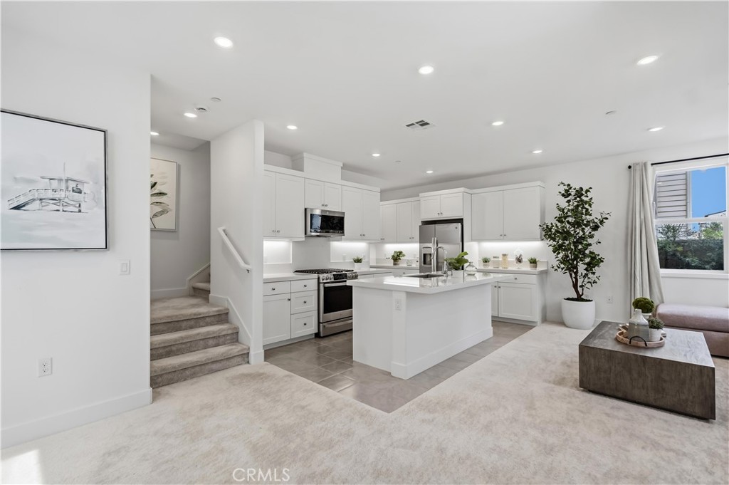 208 Yerba Property Photo 2