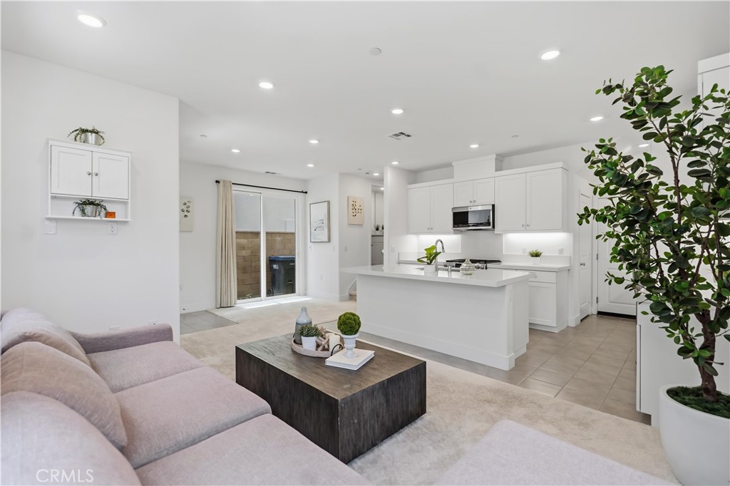 208 Yerba Property Photo 8