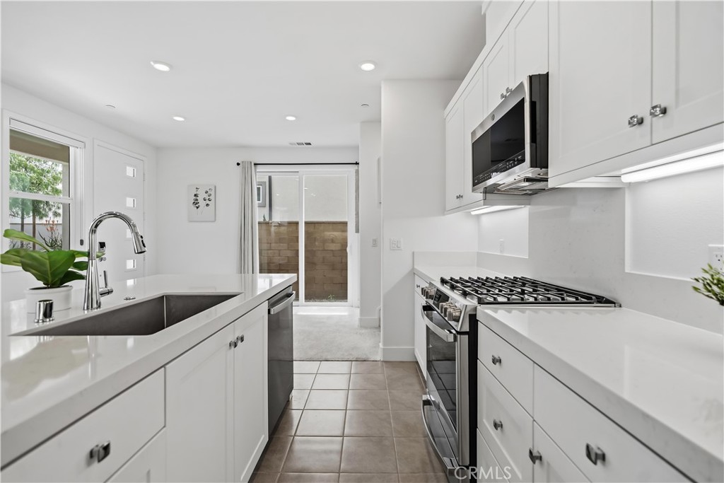 208 Yerba Property Photo 10