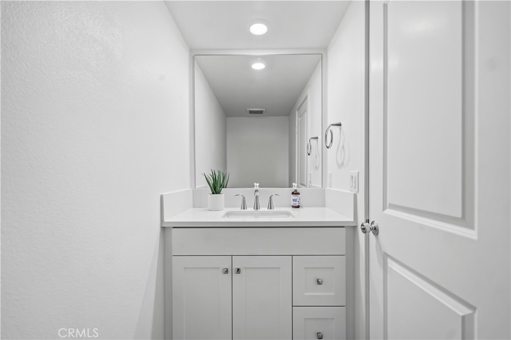 208 Yerba Property Photo 13