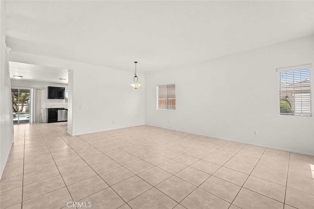 44713 Longfellow Avenue Property Photo 5