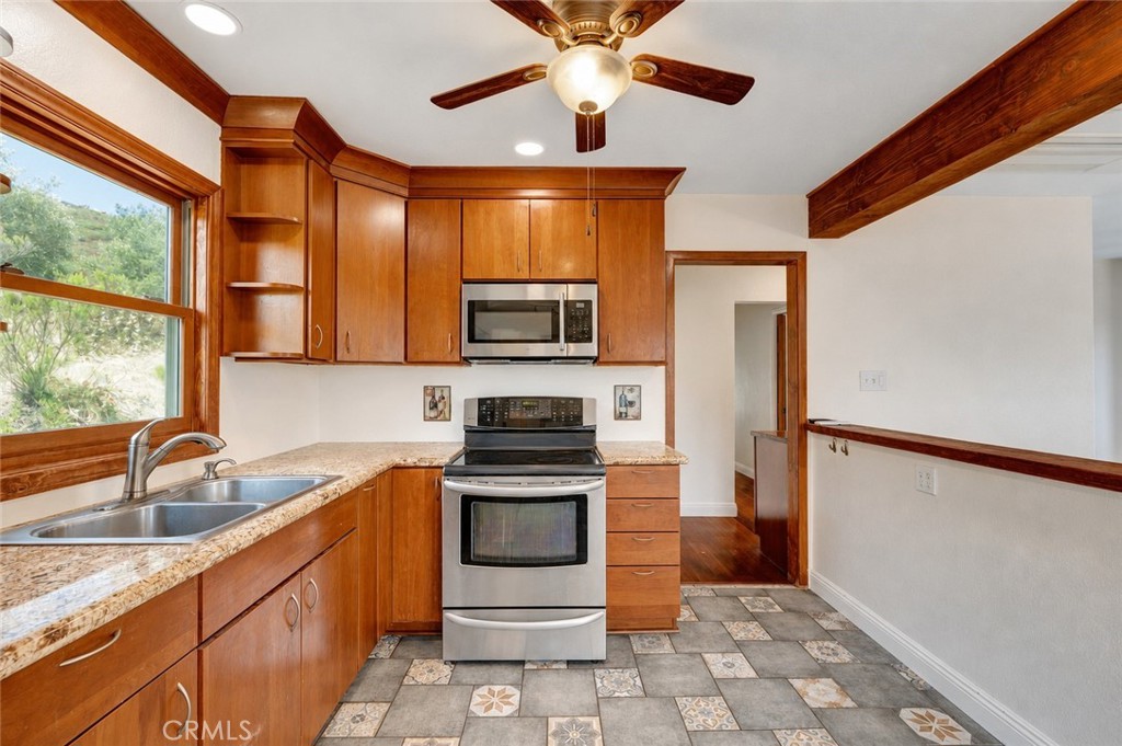 12671 Claire Drive Property Photo 12