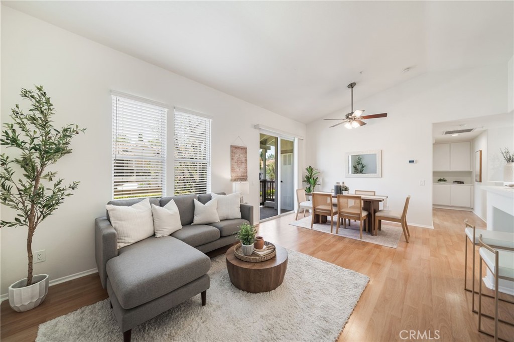 201 California Court Property Photo 3