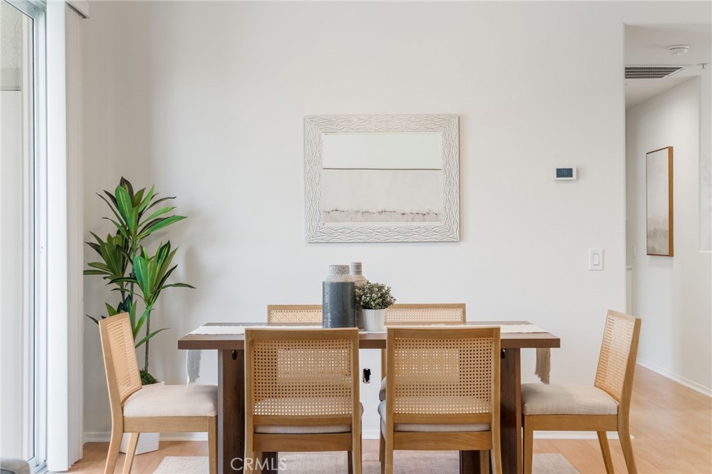 201 California Court Property Photo 11