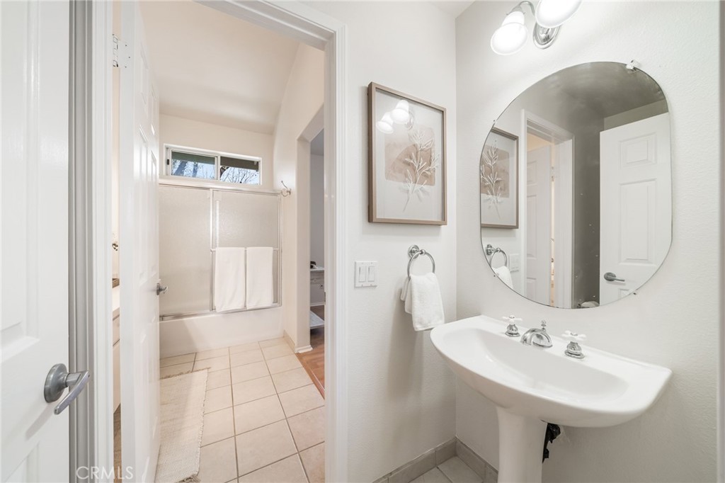 201 California Court Property Photo 19