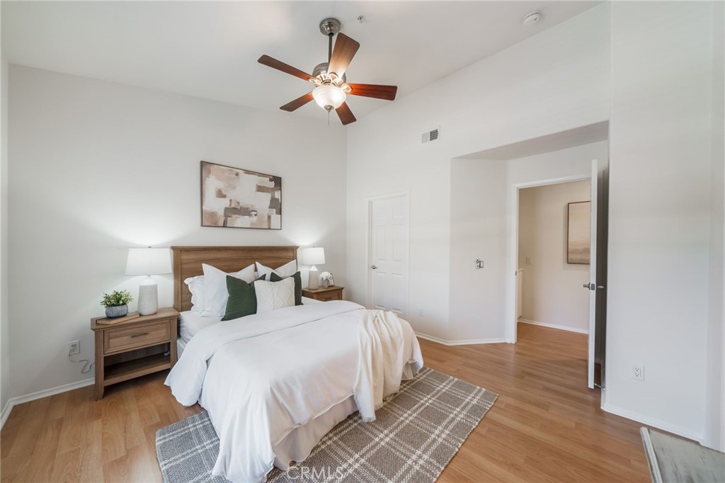 201 California Court Property Photo 23