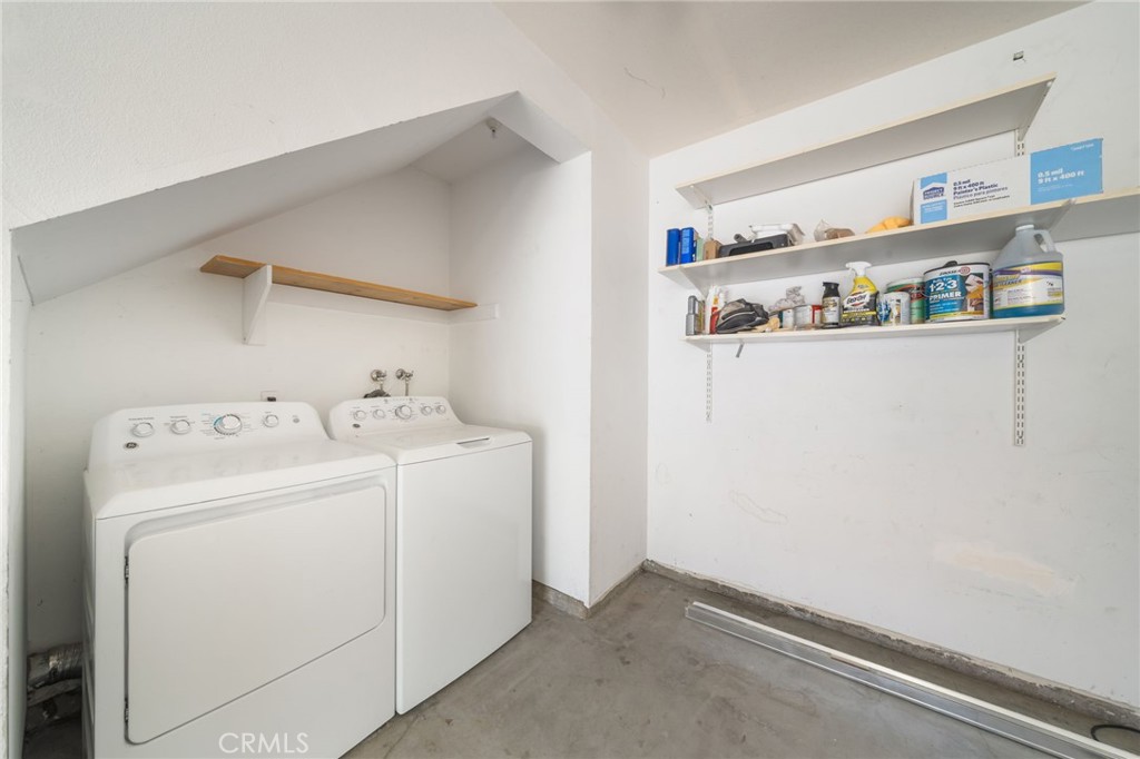 201 California Court Property Photo 27