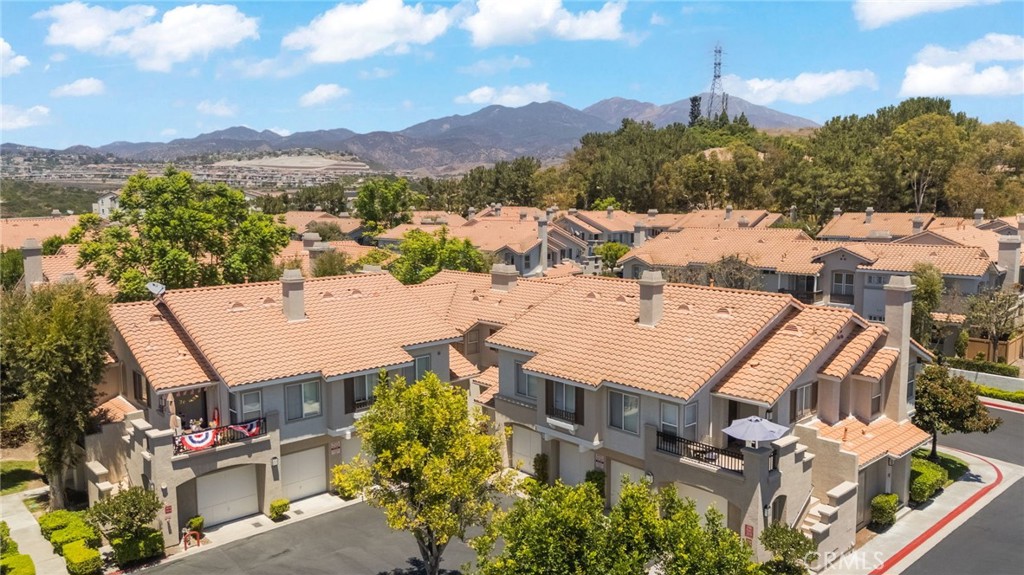 201 California Court Property Photo 34