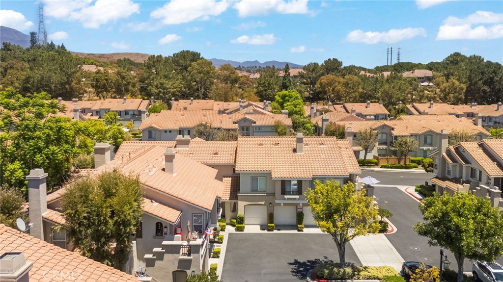 201 California Court Property Photo 37