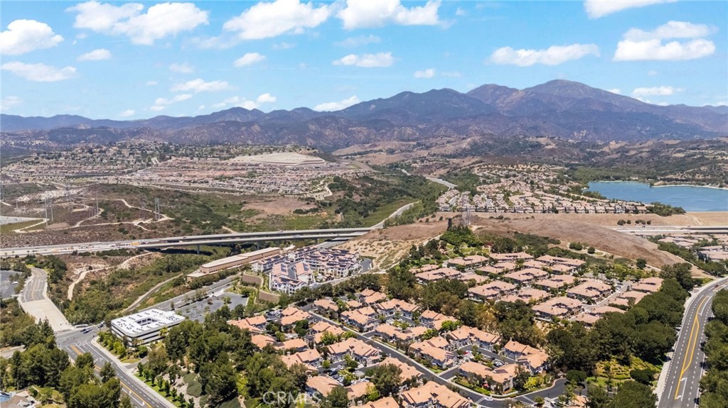 201 California Court Property Photo 40