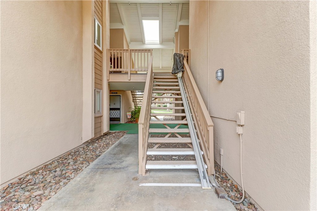 8877 Lauderdale Court 210-g Property Photo 5
