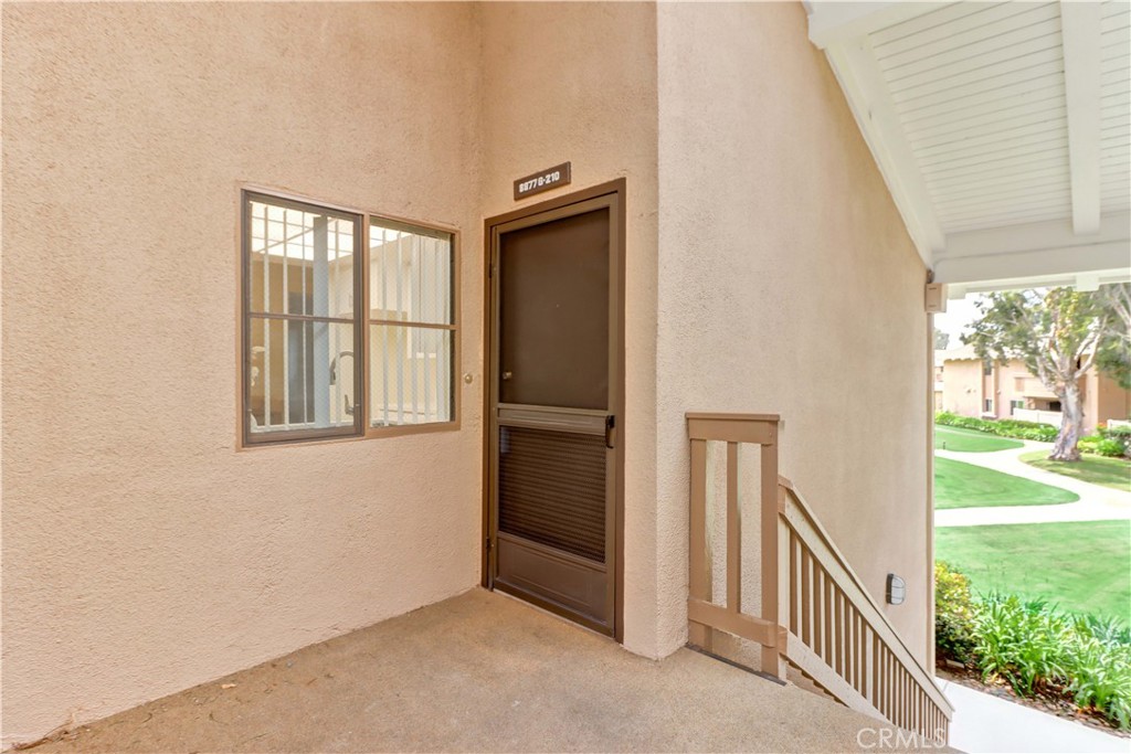 8877 Lauderdale Court 210-g Property Photo 6