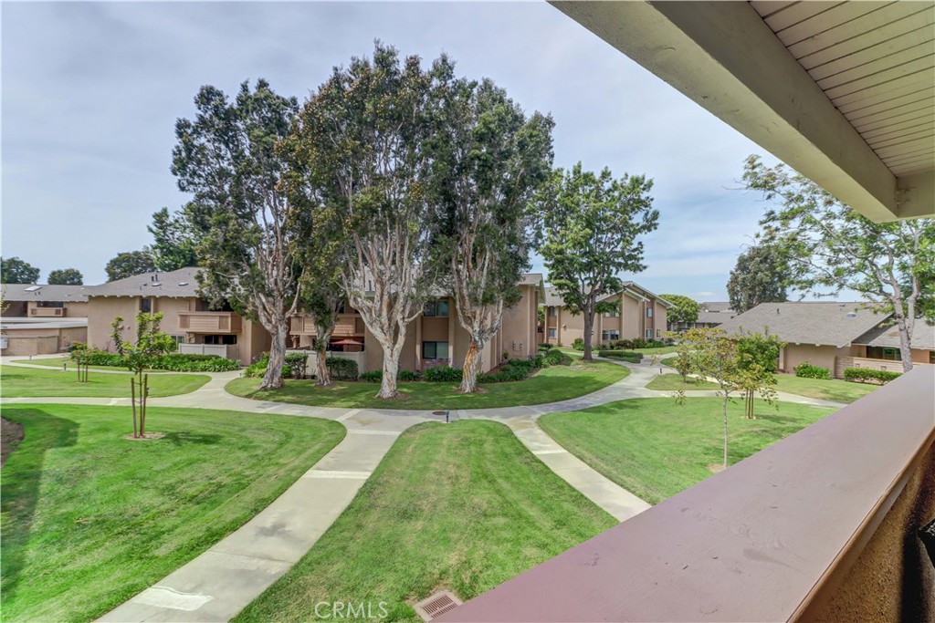 8877 Lauderdale Court 210-g Property Photo 8