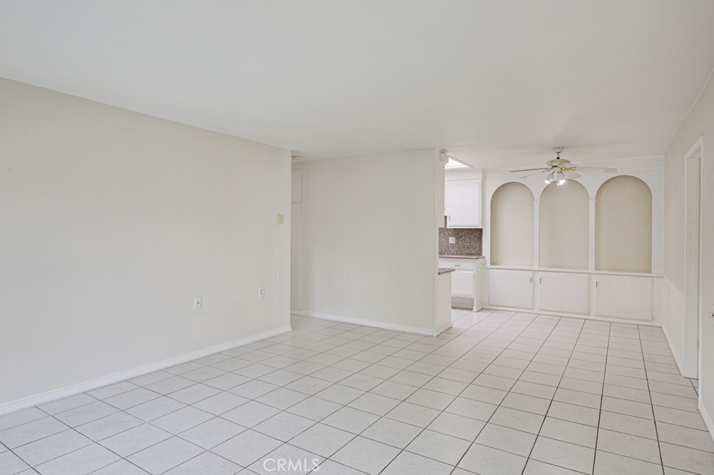 2276 Via Mariposa N Property Photo 10