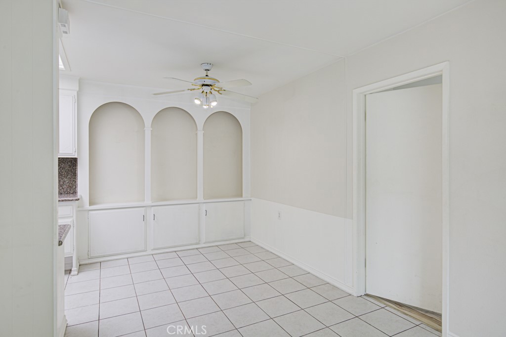 2276 Via Mariposa N Property Photo 11
