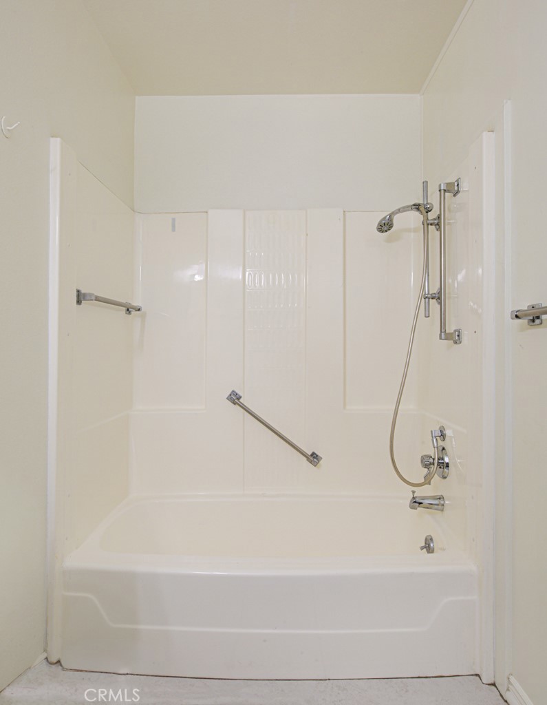 2276 Via Mariposa N Property Photo 25