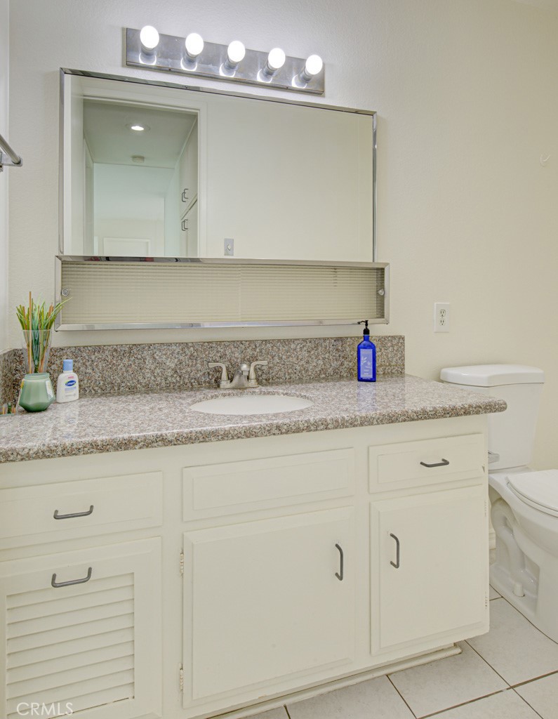 2276 Via Mariposa N Property Photo 28