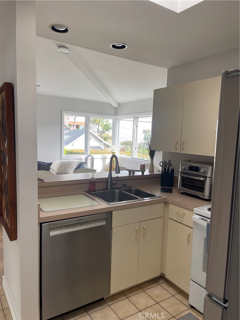 OC26129323 Property Photo 31