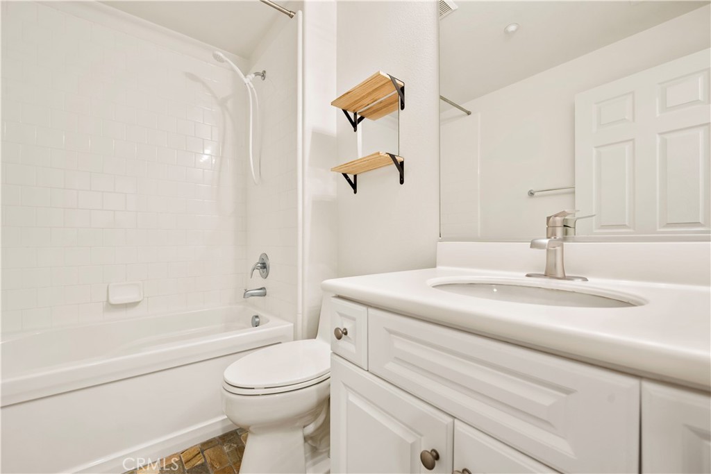 139 Pantheon 41 Property Photo 5