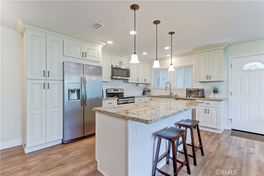 2285 Via Puerta Q Property Photo 11