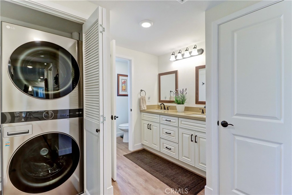 2285 Via Puerta Q Property Photo 25