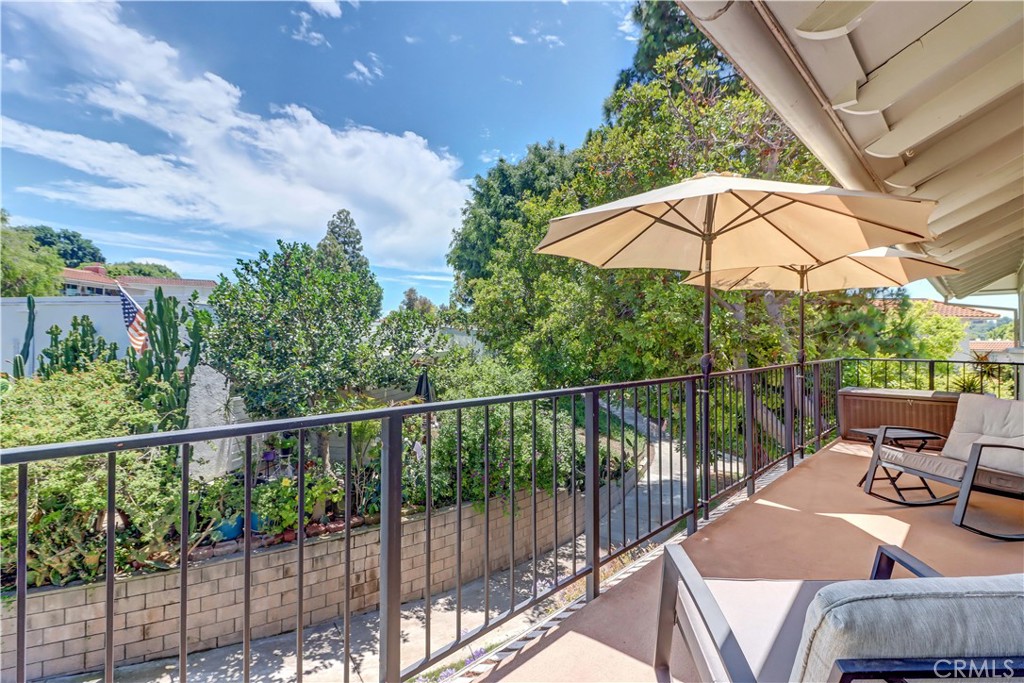 2285 Via Puerta Q Property Photo 31