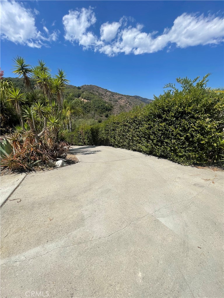 1361 De Luz Road Property Photo 13