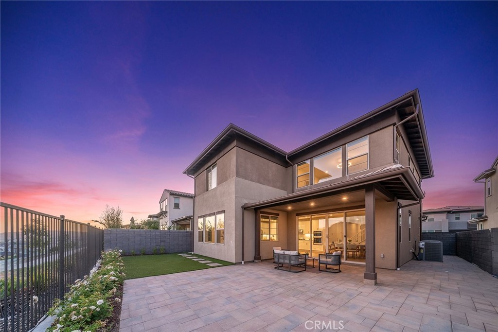 240 Autumn Way Property Photo 1