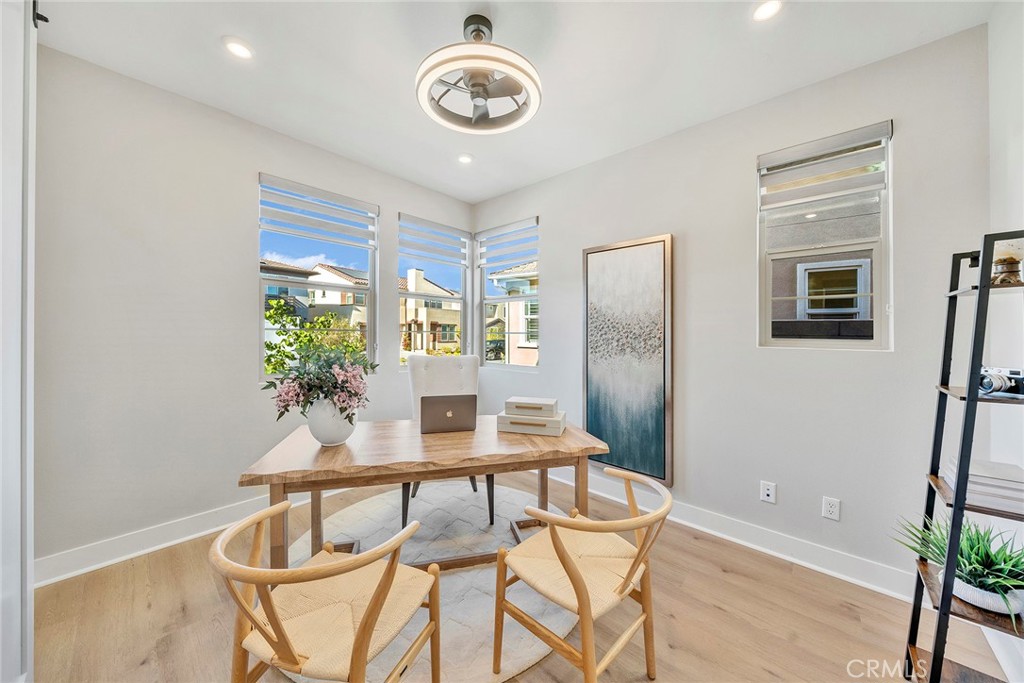 240 Autumn Way Property Photo 10