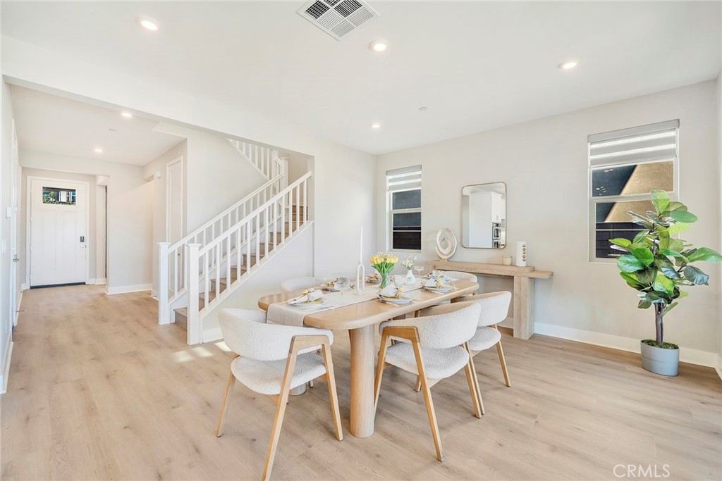 240 Autumn Way Property Photo 16