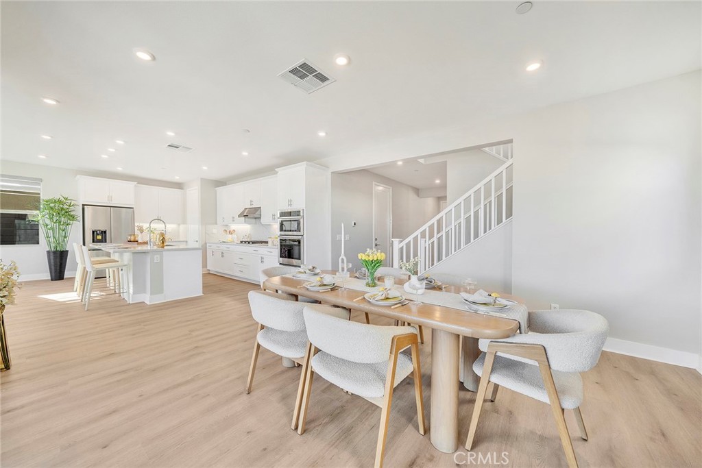 240 Autumn Way Property Photo 17