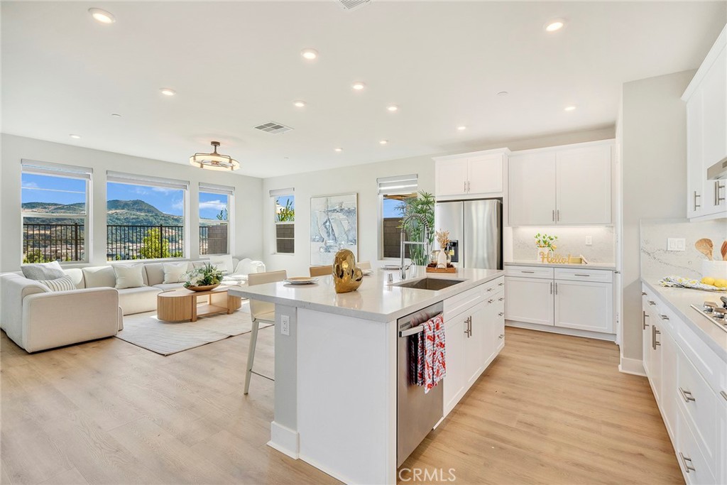 240 Autumn Way Property Photo 19