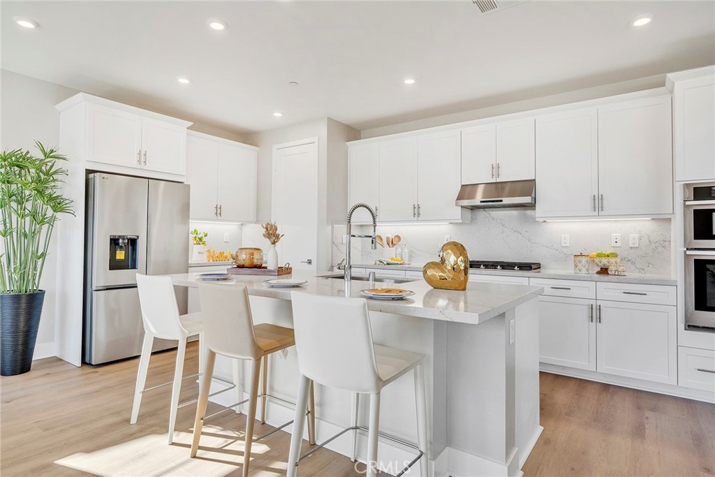 240 Autumn Way Property Photo 22