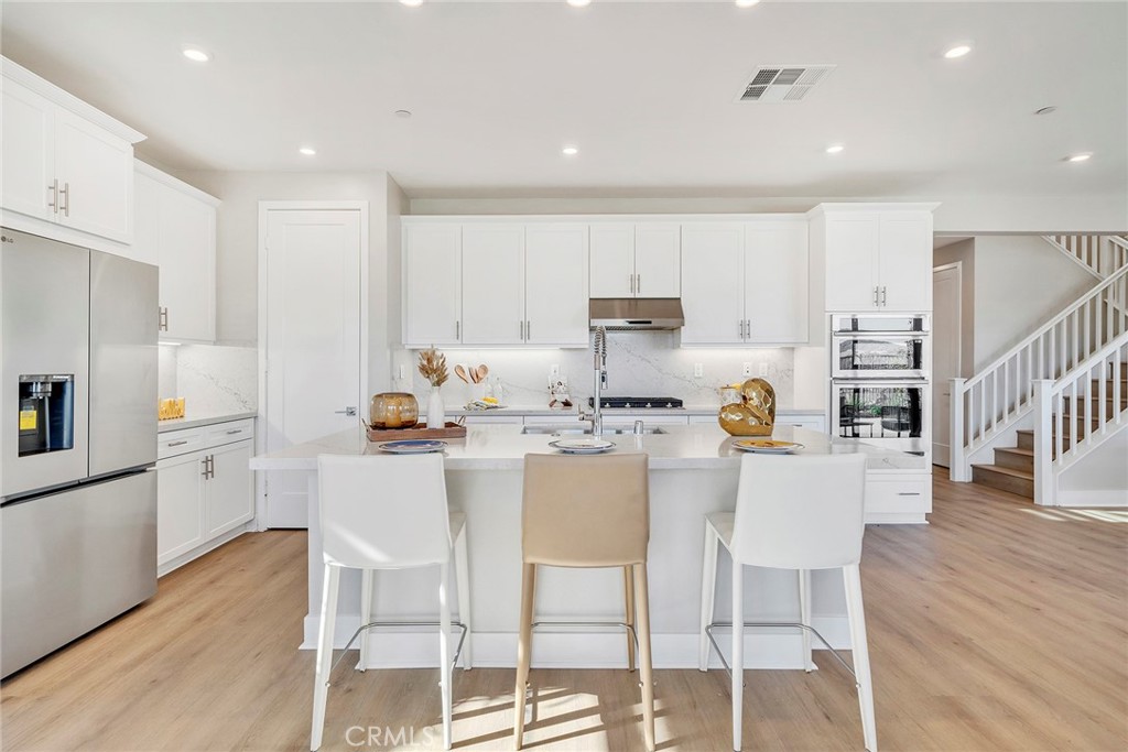 240 Autumn Way Property Photo 23