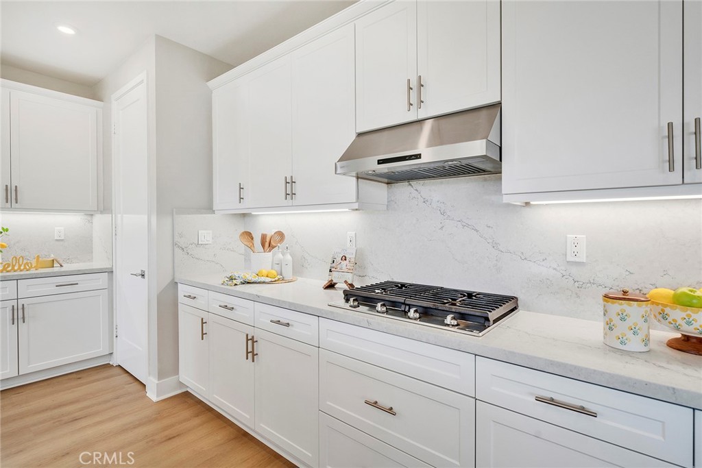 240 Autumn Way Property Photo 24