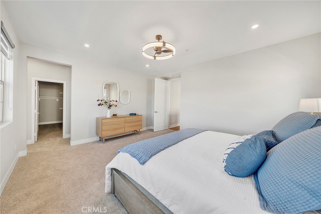 240 Autumn Way Property Photo 36