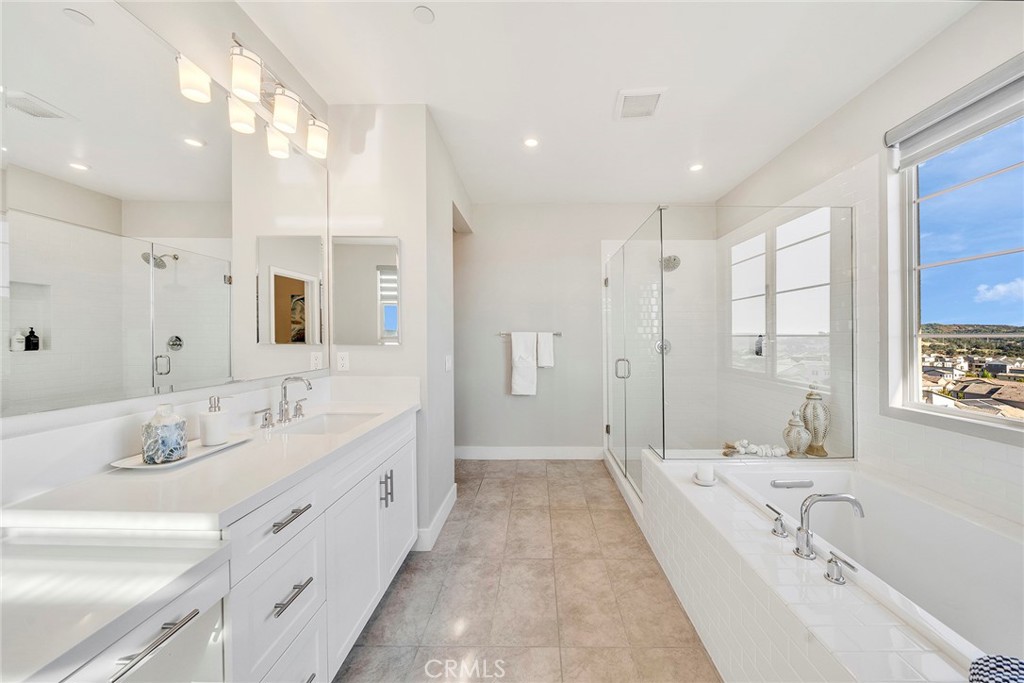 240 Autumn Way Property Photo 41