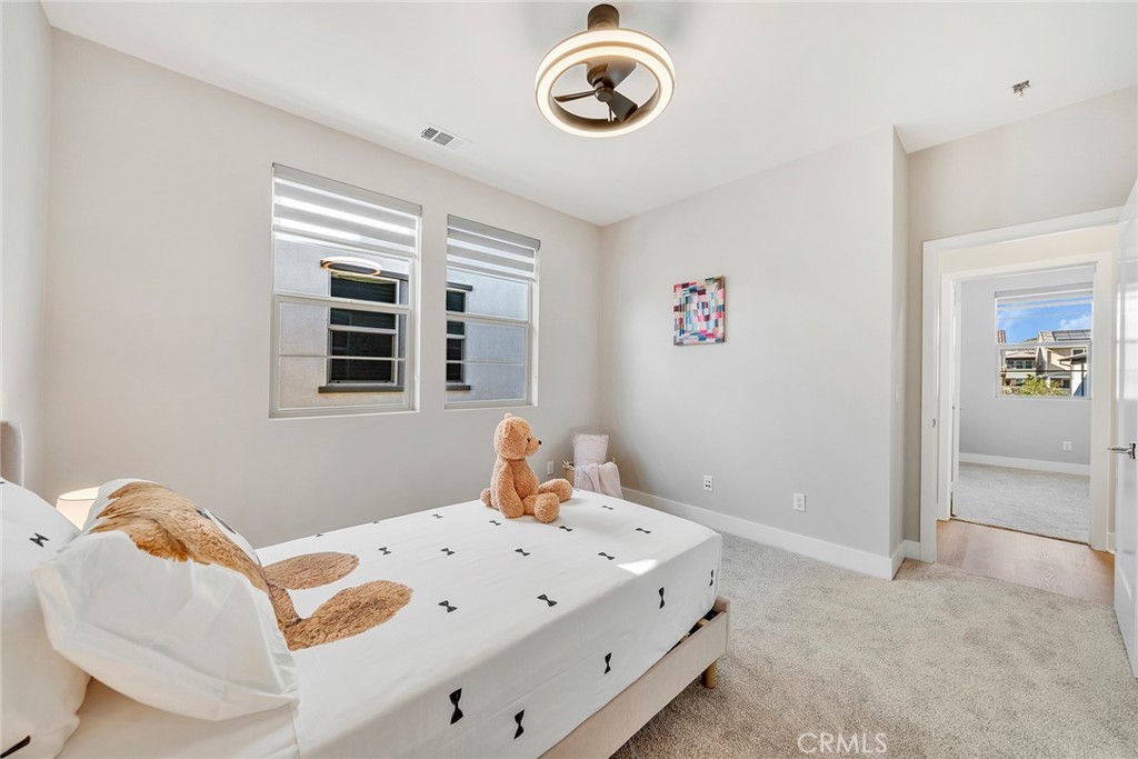 240 Autumn Way Property Photo 48