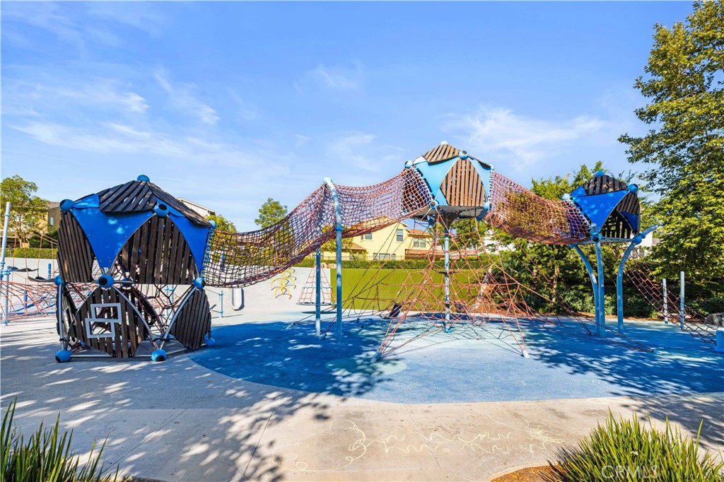 240 Autumn Way Property Photo 72