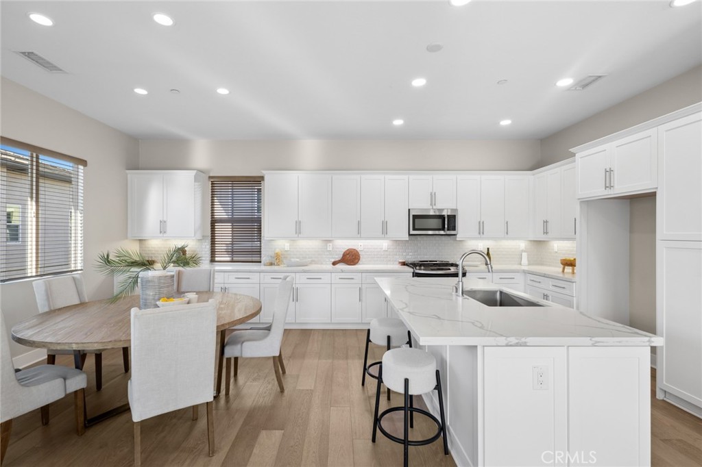 217 Cultivate Property Photo 12