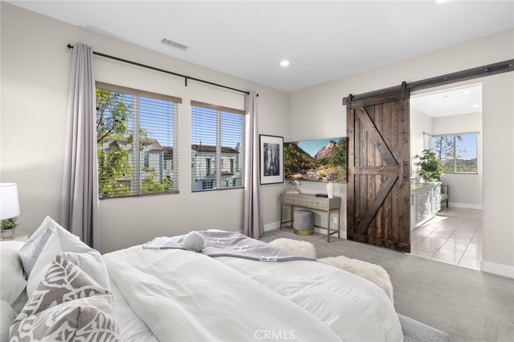 217 Cultivate Property Photo 19