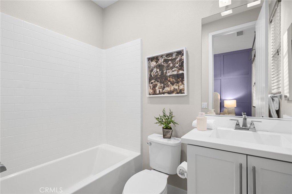 217 Cultivate Property Photo 24