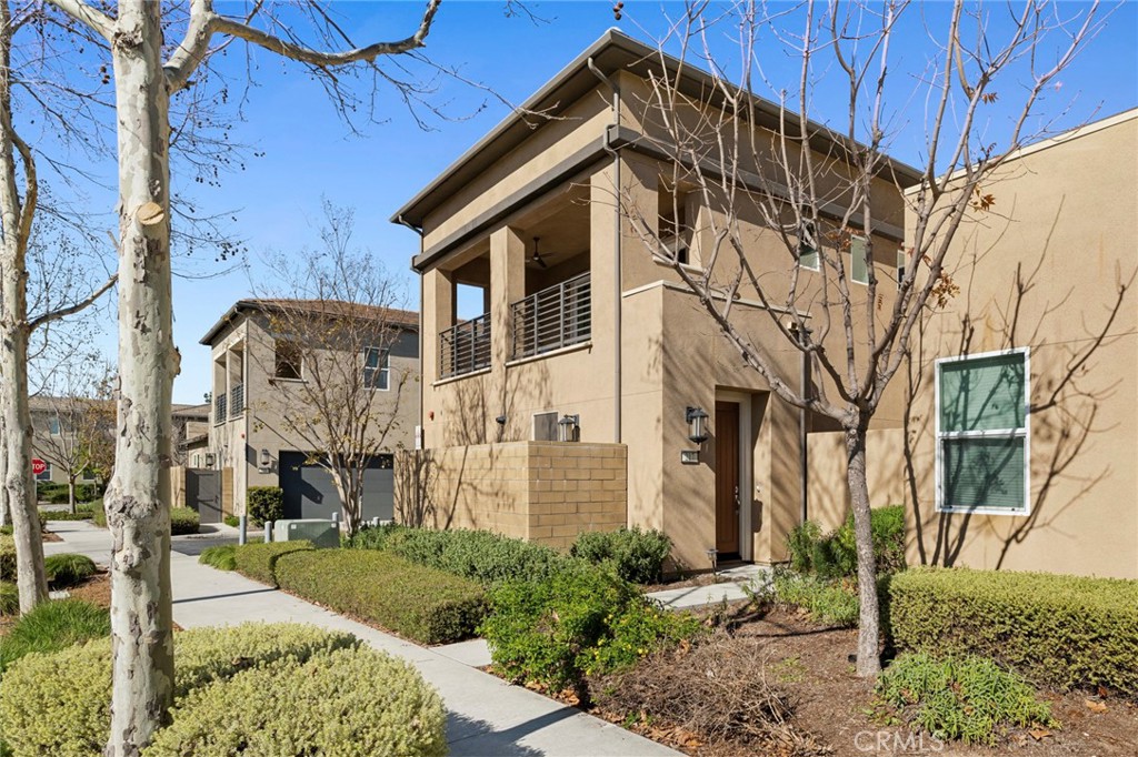 217 Cultivate Property Photo 32