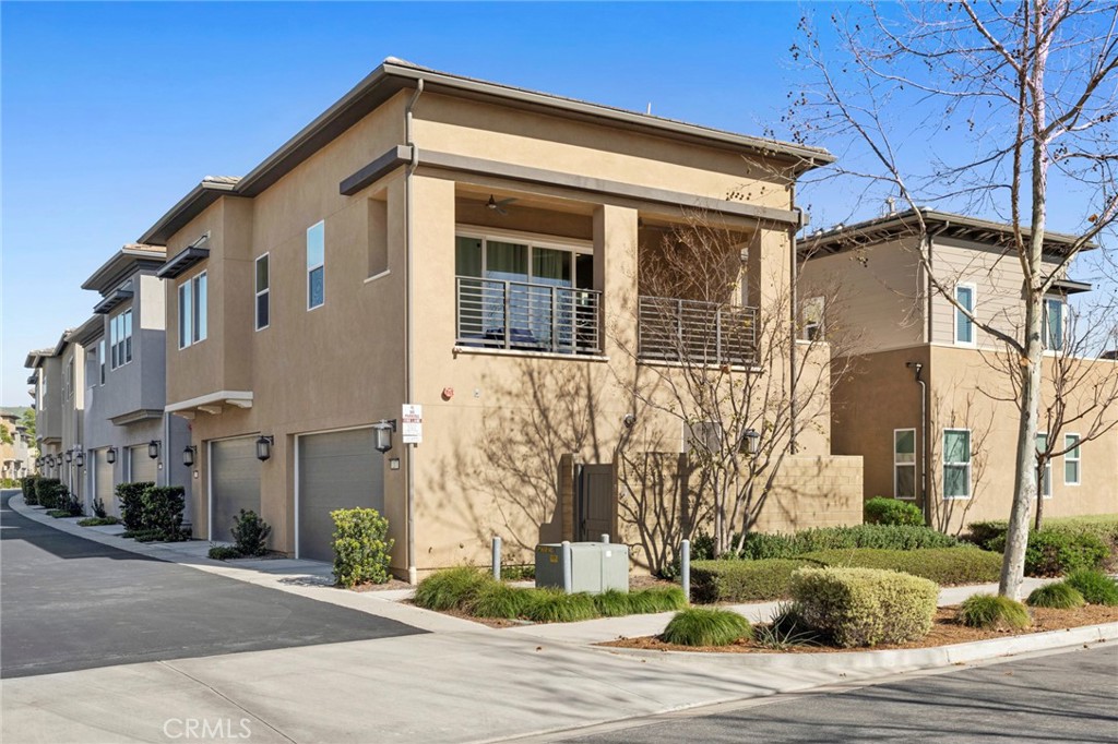217 Cultivate Property Photo 34