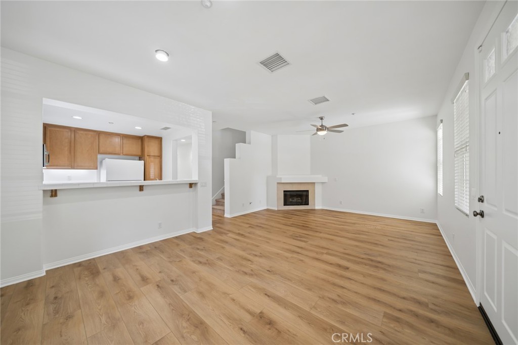 215 Dewdrop Property Photo 3