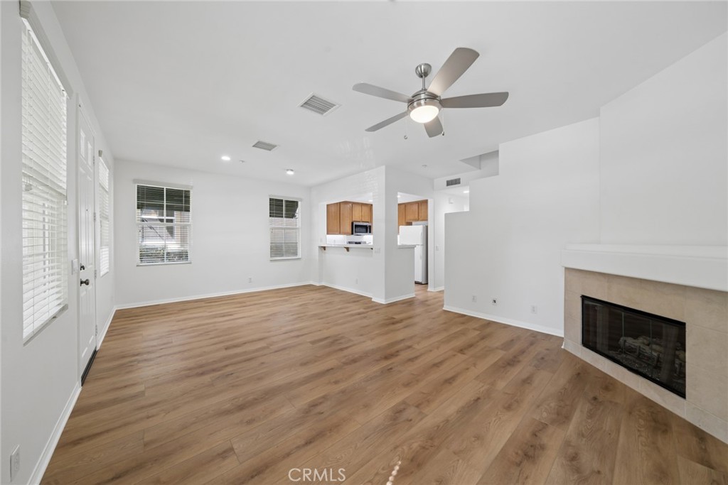 215 Dewdrop Property Photo 5
